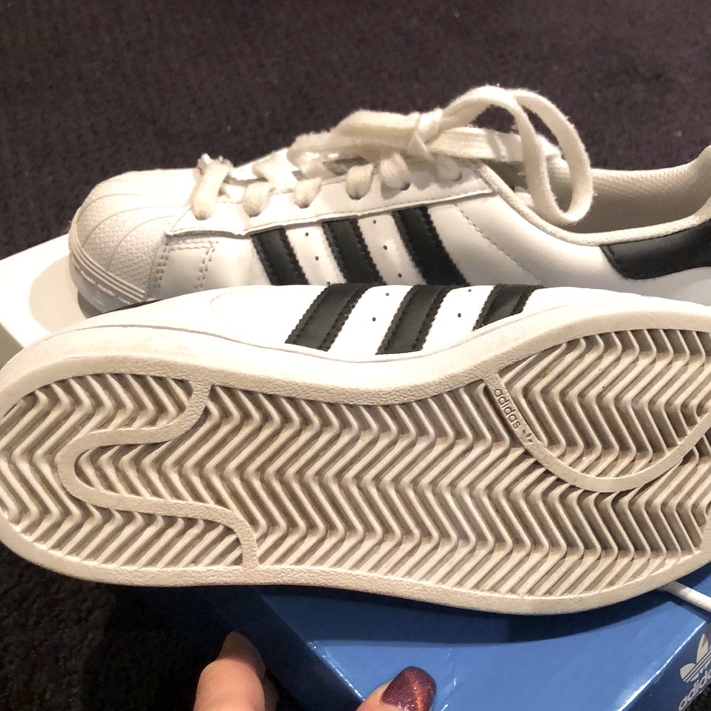 Adidas ORIGINALS SUPERSTAR J Junior Gym Shoes - Picture 5 of 8